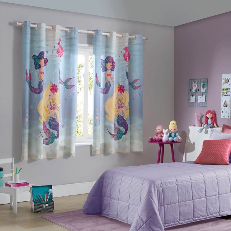 A imagem mostra uma cortina bella janela 260x170 cm rústica kids sereia.